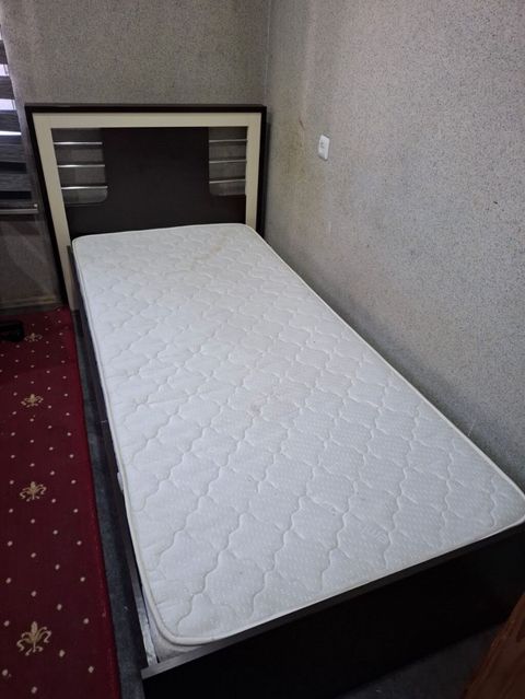 Tək nəfərlik döşəklə birgə çarpayı dəsti. - Ölçü: təxmini 90x190 sm — Bakı