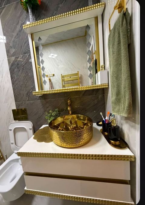 moydadir 800 manata Alinib 300 manata satılır.eni 80 Razın*afa ayxan — Bakı