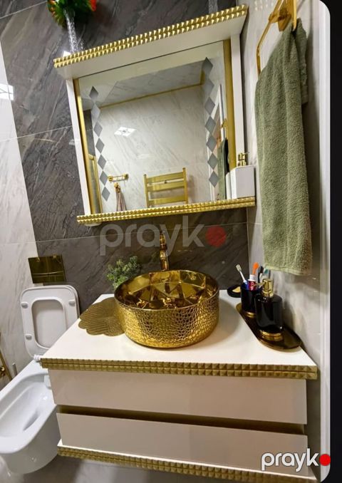 moydadir 800 manata Alinib 300 manata satılır.eni 80 Razın*afa ayxan