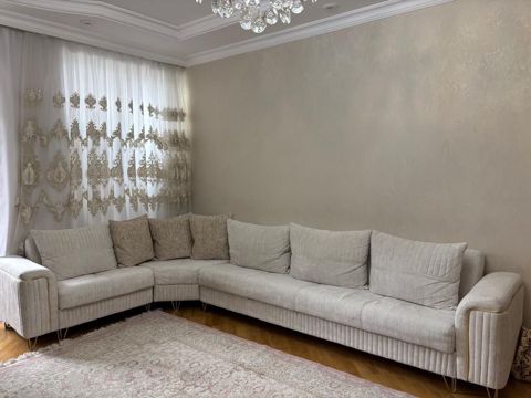 Divan satilir cemi 350 azn (1900alinib viona mebelden )alti bazalidir — Digah