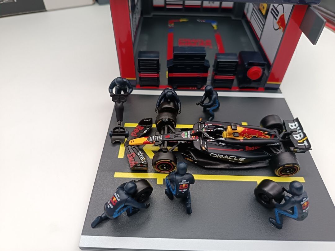 Pit Stop Red Bull dioarama 1/43 — Kolleksiyalar, Bakı (7)