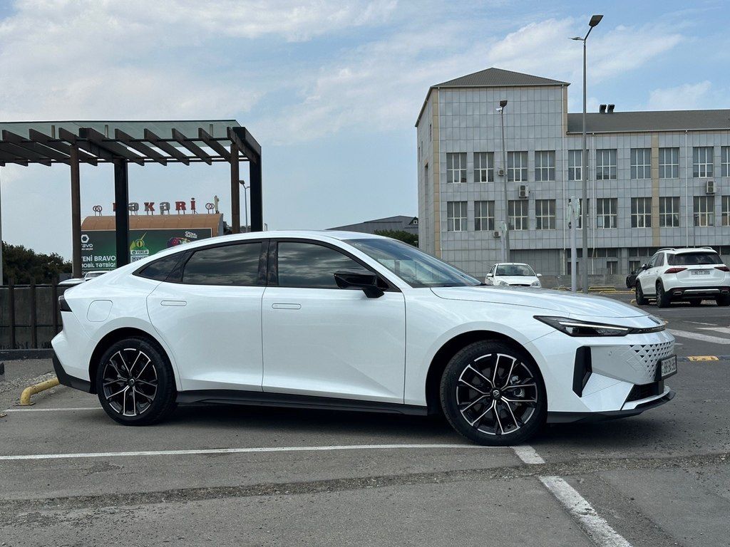 Changan Uni-V iDD, 1.5 L, 18.4 kWh, 2024 il, 13 500 km — Avtomobillər, Bakı (4)