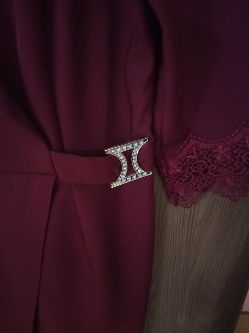 Bordo rəngdə zərif qadın paltarı - Dizayn: Blazer tipli üst hissə — Şəxsi əşyalar, Bakı (4)