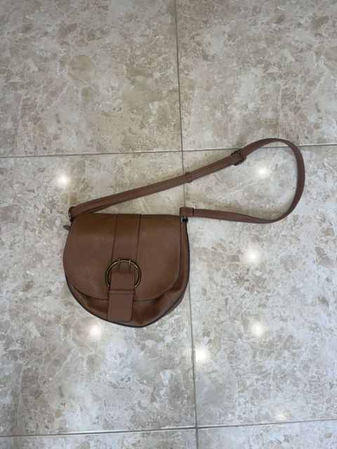 Qadın çiynə asılan çanta - Rəng: karamel/qəhvəyi - Material: toxumalı — Sumqayıt