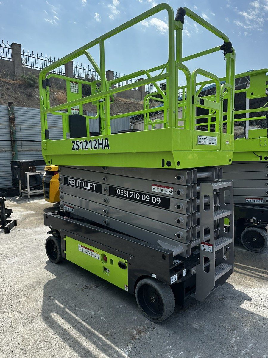 Qayçılı qaldırıcı Zoomlion ZS1212HA (14 Metr) icarəsi — Xidmətlər, Bakı