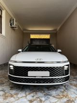Hyundai Azera: 1.6 l 2024 il Sedan — Cars