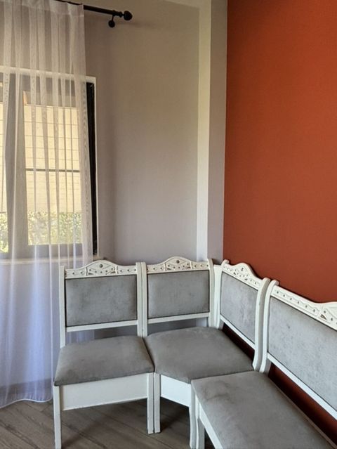 Künc oturacaq dəsti 3 hissədən ibarətdir, bitişik deyil, mətbəxdə və — Bakı