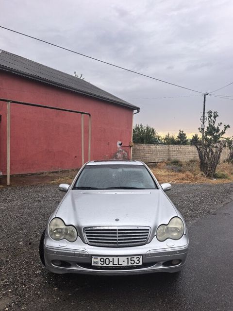 Mercedes C 240, 2.6 L, 2000 il, 300 700 km — İsmayıllı