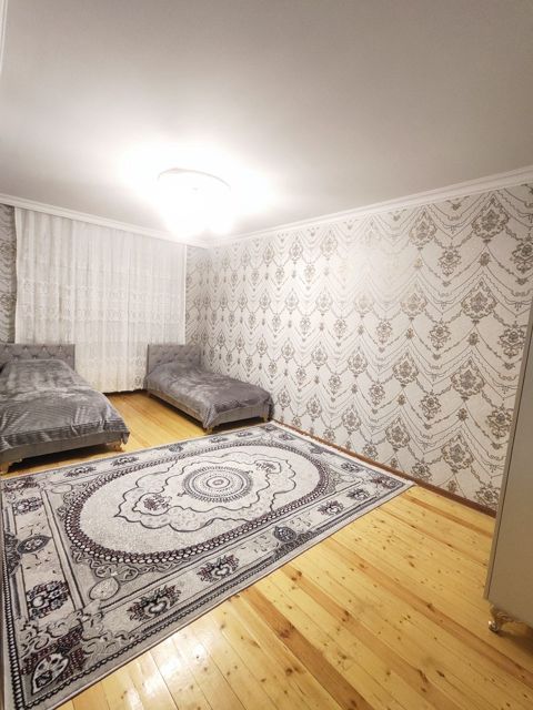 4-otaqlı mənzil kirayə verilir, Gəncə ş., 100 m² — Gəncə