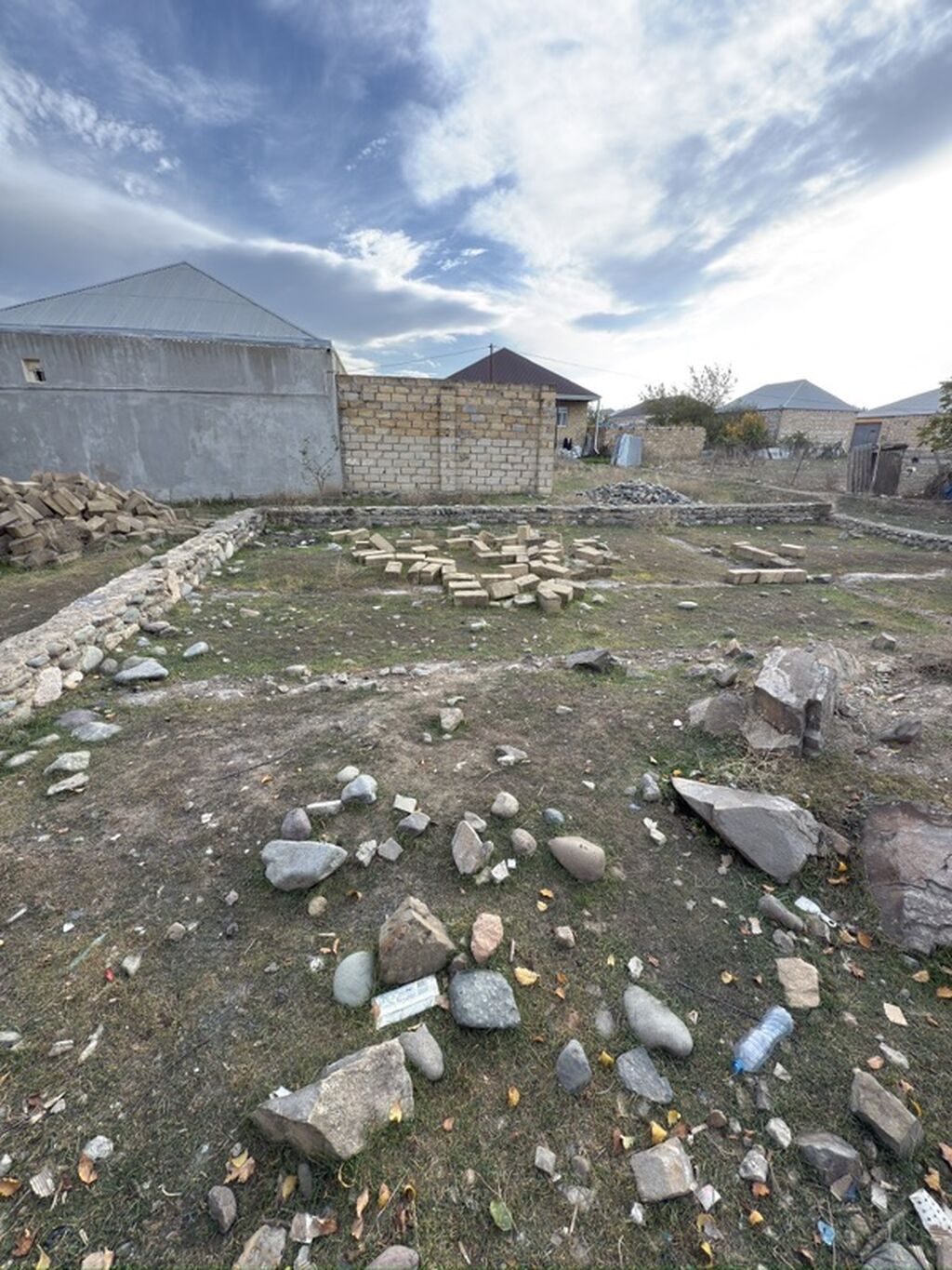 Salam Göygöl Vüsal restoran arxası dənədi çıxarış 5 sotdu — Təmir və inşaat, Gəncə (6)