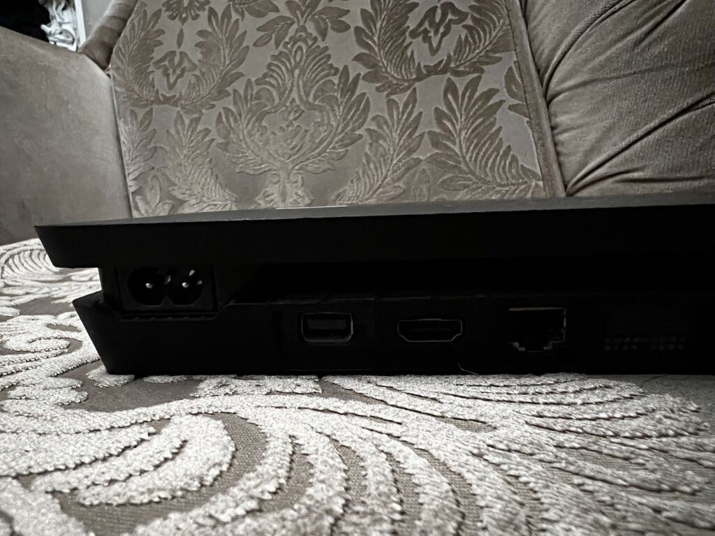 PlayStation 4 Slim (qara) oyun konsolu - Model: PS4 Slim - Rəng — Elektronika, Bakı (4)