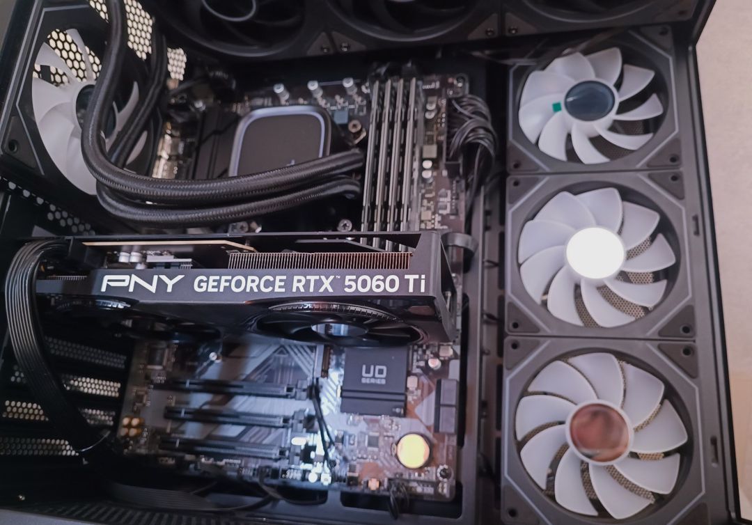 Masaüstü kompüter "Core i9, RTX 5060 TI, RAM 64GB, SSD 1TB" — Masaüstü kompüterlər, Bakı (8)