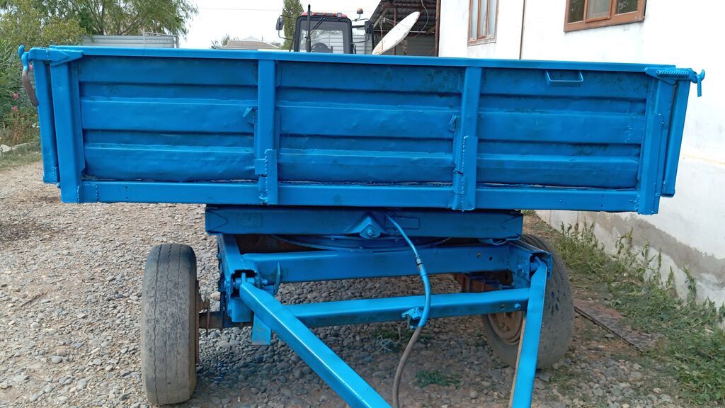 Traktor qoşqusu – 2 oxlu, mavi rəngdə metal bortlu. - Ümumi təyinatlı — Avto, Biləsuvar (4)