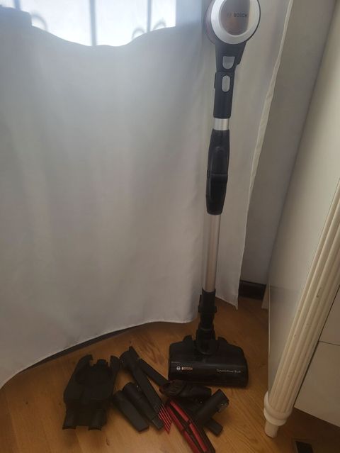 Bosch simsiz dik tozsoran – DynamicPower Brush başlığı ilə — Bakı