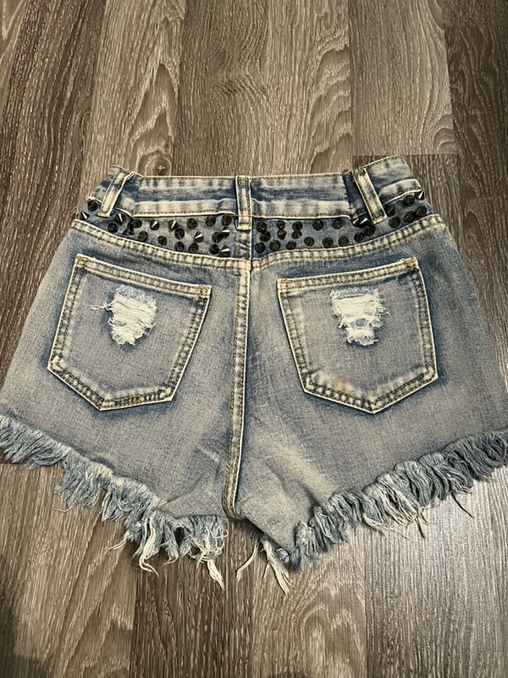 Qadın denim şort - Model: Yüksək belli, qısa kəsim - Material: Açıq — Şortlar, Bakı (2)
