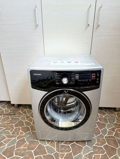 Paltaryuyan Samsung 6 kq 250 azn Əla vəziyyətdədir, tam işləkdir — Bakı