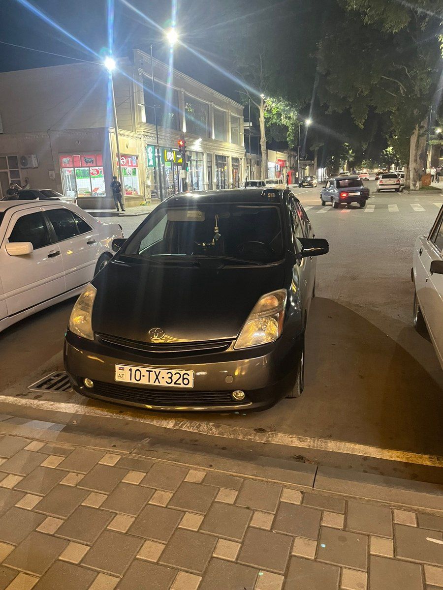 Toyota Prius ön farası — Ehtiyat hissələri və aksesuarlar, Gəncə (2)