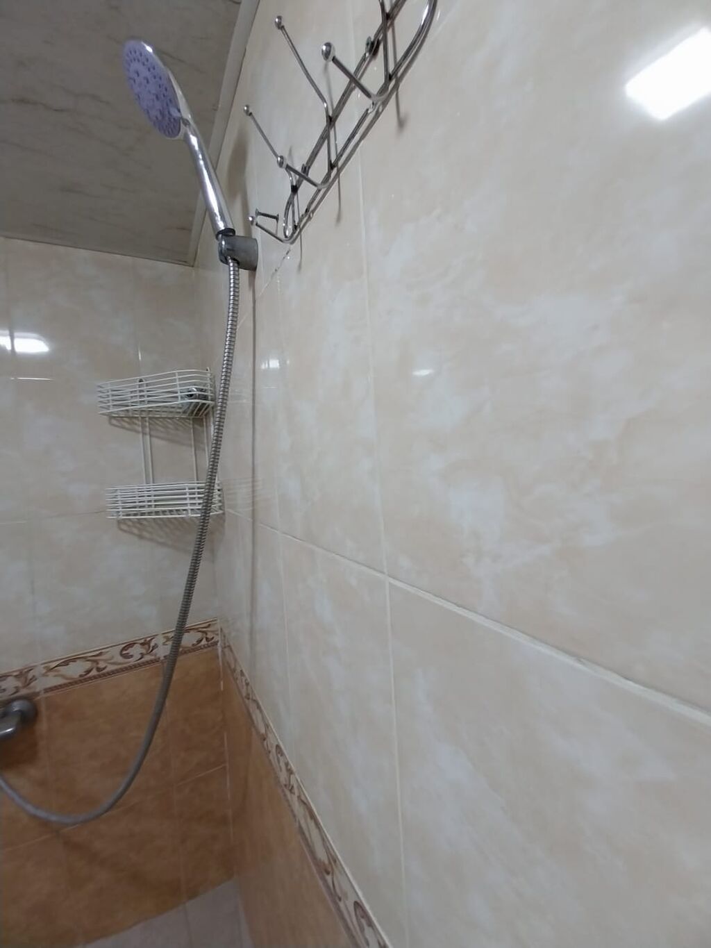 İnşaatçılar metrosundan 5 dəqiqəlik məsafədə. Geniş, işıqlı, təmirli — Daşınmaz əmlak, Bakı (2)