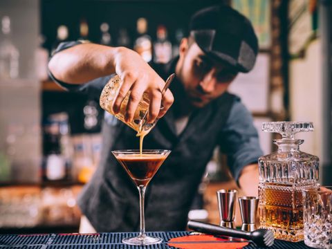 Barmen tələb olunur — Bakı