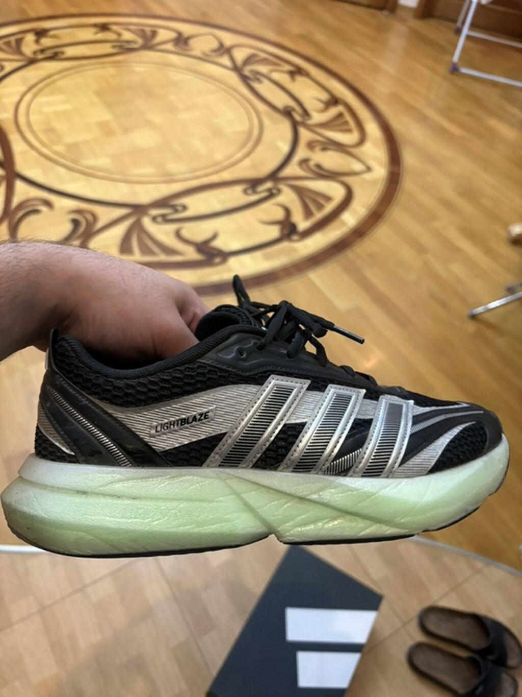Adidas Lightblaze Glow idman krossovkaları - Model: Lightblaze Glow — Şəxsi əşyalar, Bakı (2)