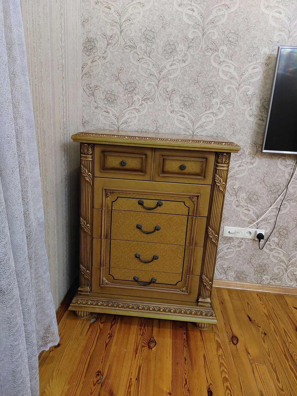 Klassik üslubda vitrin-dolab dəsti - Material: massiv ağac və MDF — Mebel, Digah (6)