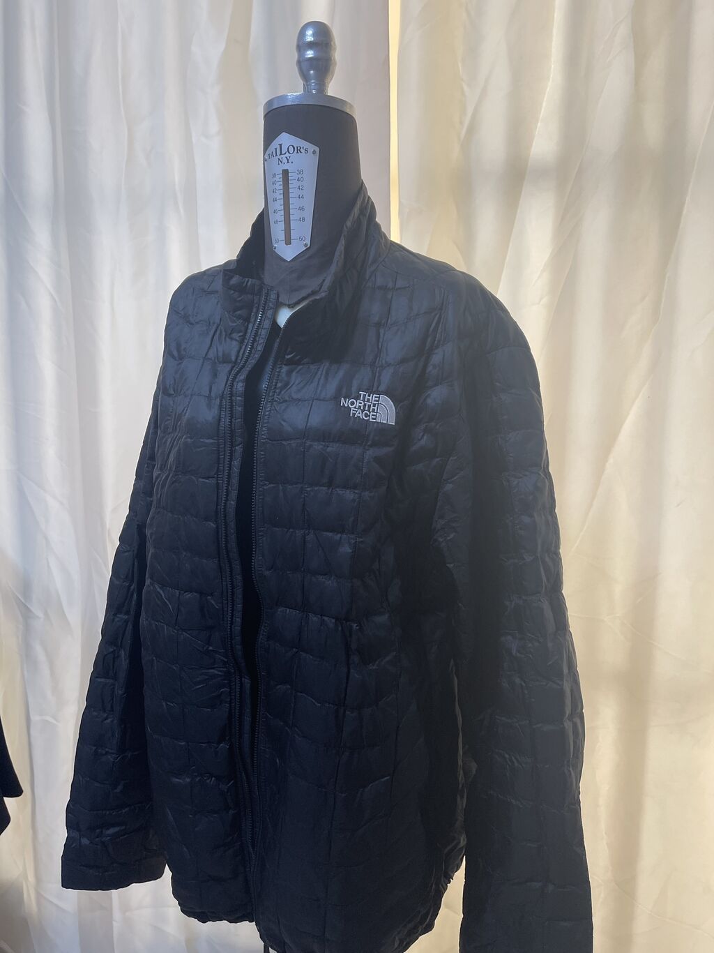 The North Face qadın/kişi üçün yüngül şişmə jaket - Rəng: qara — Kurtkalar, Bakı (2)