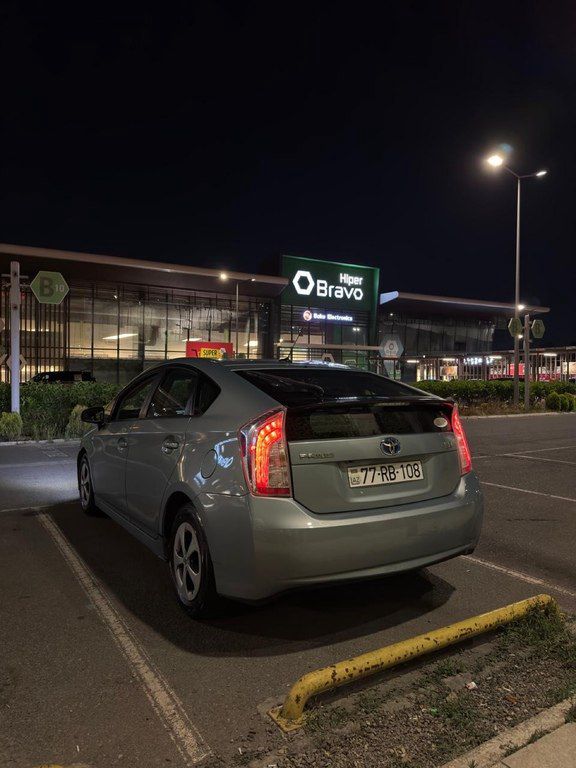 Toyota Prius, 1.8 L, 1.3 kWh, 2015 il, 371 758 km — Avtomobillər, Bakı (4)