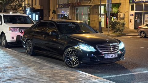 Mercedes E 250, 2.1 L, 2015 il, 270 000 km — Bakı