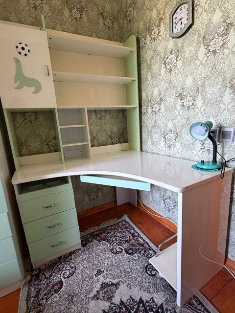 Yazı masası 80 azn satlır Bskxanov Ym 60 Nəzrin — Bakı