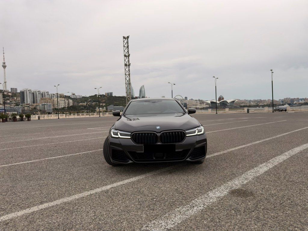 BMW 530e, 2.0 L, 12 kWh, 2022 il, 51 000 km — Avtomobillər, Bakı (2)