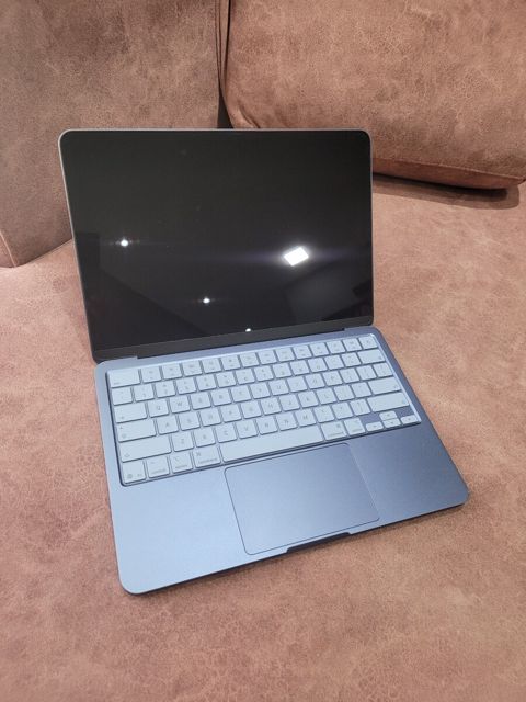Apple MacBook Neo 13" (2026) A3404, A18, 8GB RA — Bakı