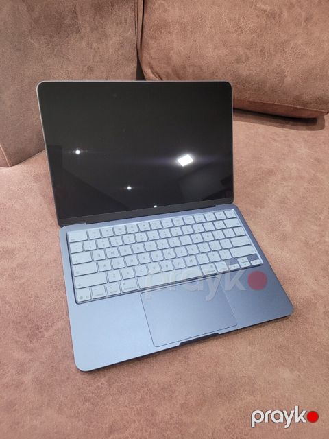 Apple MacBook Neo 13" (2026) A3404, A18, 8GB RA — Bakı