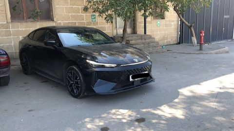Changan Uni-V iDD, 1.5 L, 18.4 kWh, 2024 il, 30 000 km — Sumqayıt
