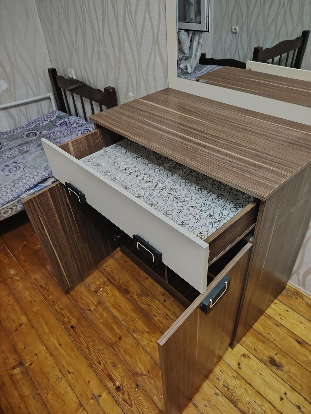 Geniş tutumlu 4 qapılı paltar şkafı Ev təmir olunduğu üçün — Mebel, Bakı (9)