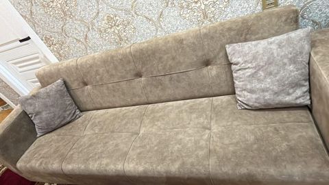 (Divan yaxwi veziyyetde seliqeli islenib acilir baza var qiymet 130 — Digah