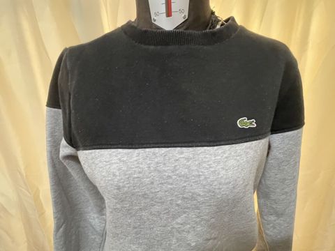 Svitşot, Lacoste, M — Bakı