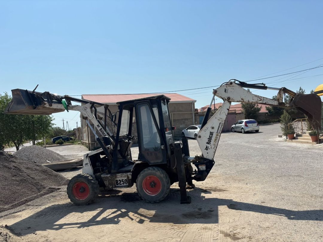Tikinti yükləyici Bobcat, 2007 il — İnşaat texnikası, Bakı (2)