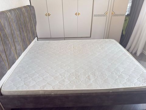 Matras. Satılır 70 azn. Yeni kimidir. 2,20*2 ölçüsündə. Ünvan — Bakı