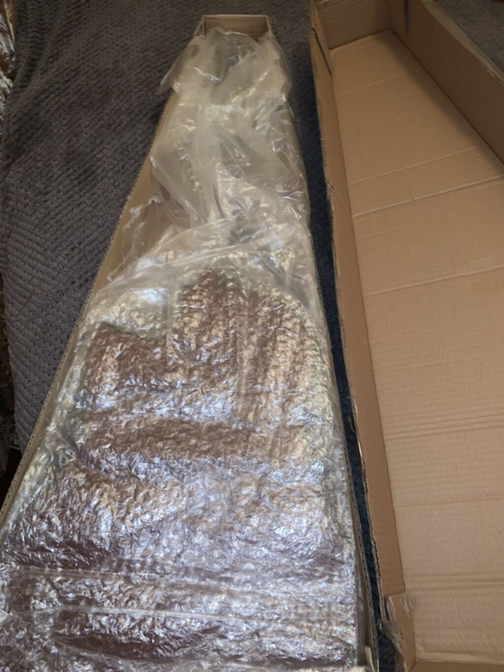 Yeni gitara hediyye verilib ama heçvaxt istifade olunmayib qutuda teze — Mallar, Bakı (2)