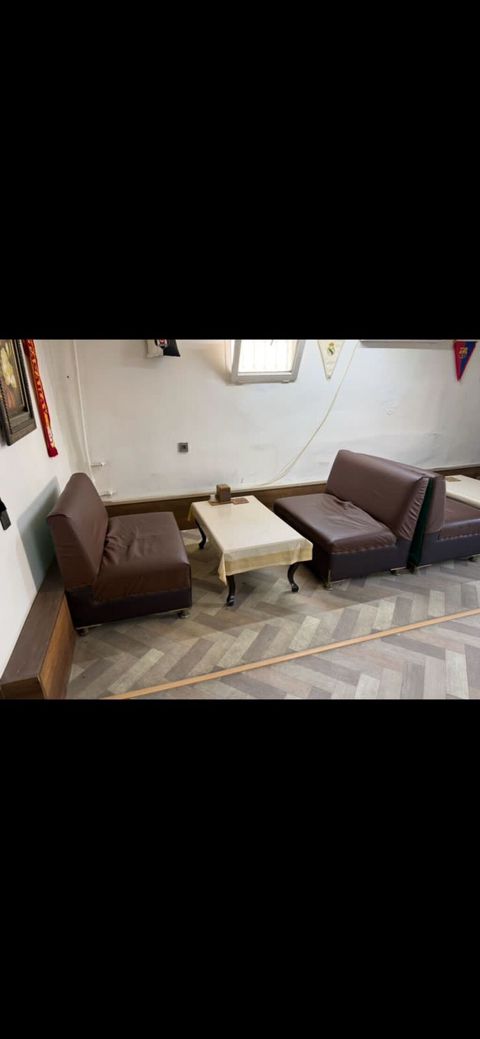 Iki ədəd divan stol dəst satılır — Digah