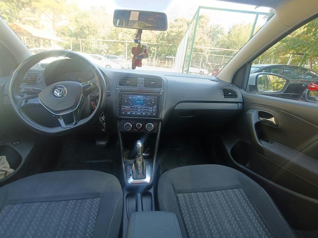Volkswagen Polo, 1.6 L, 2018 il, 139 000 km — Avtomobillər, Bakı (12)