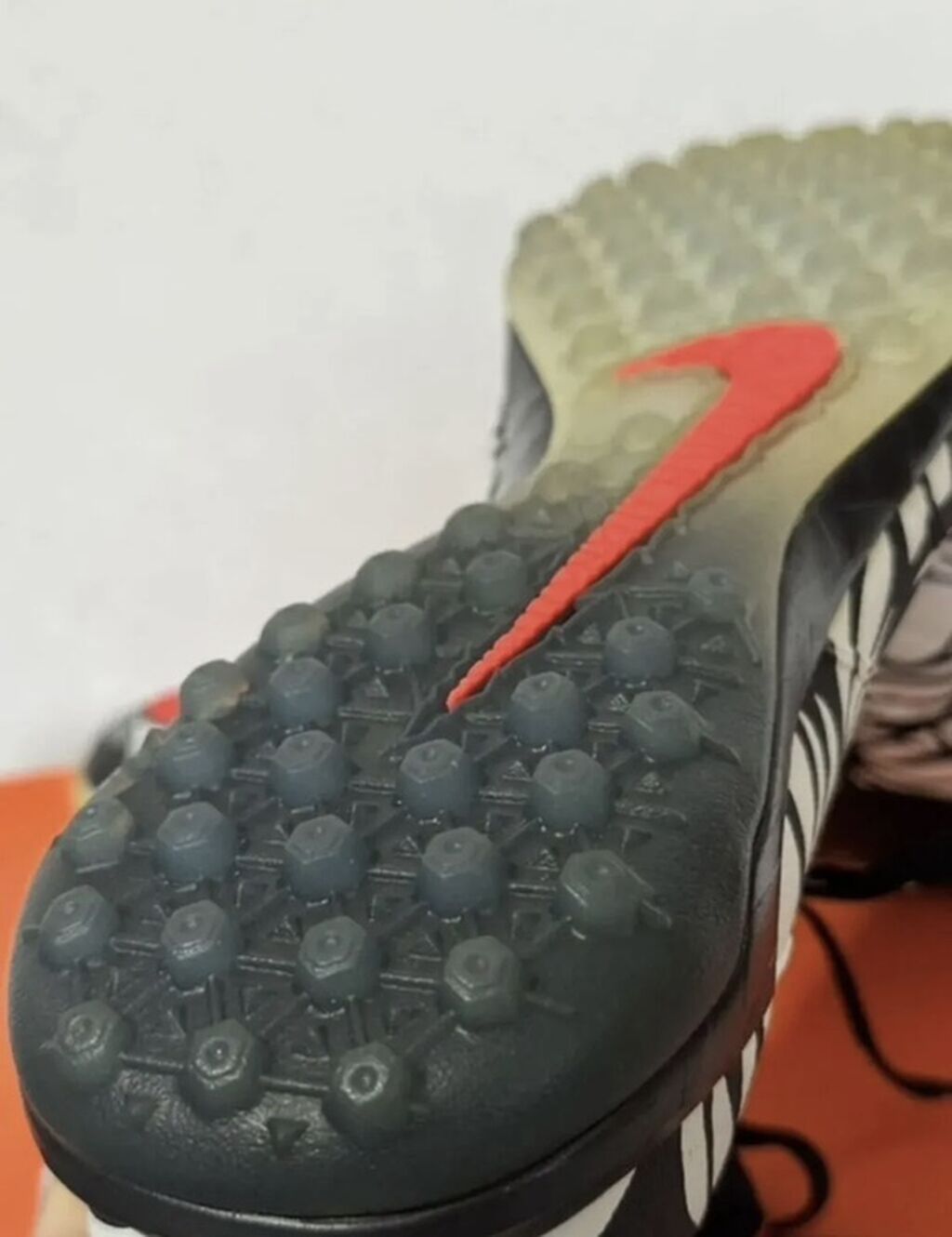 Nike HypervenomX Proximo TF (turf) futbol butsası - Model: Hypervenom — Şəxsi əşyalar, Masazır (3)