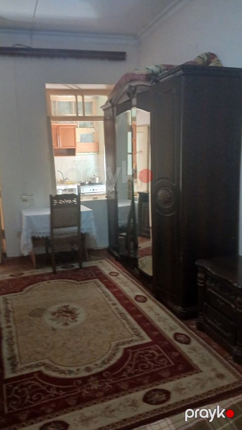 1-otaqlı mənzil kirayə verilir, E. Akademiyası m., 40 m²