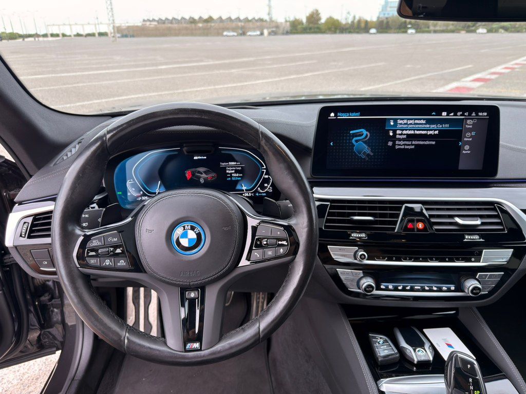 BMW 530e, 2.0 L, 12 kWh, 2022 il, 51 000 km — Avtomobillər, Bakı (8)