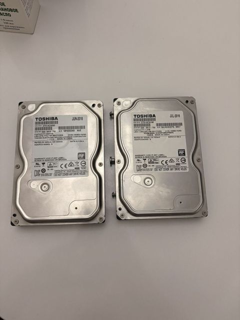 Toshiba HDD lar stilir tek tekde satilir ikisi birlikdede satilir — Bakı