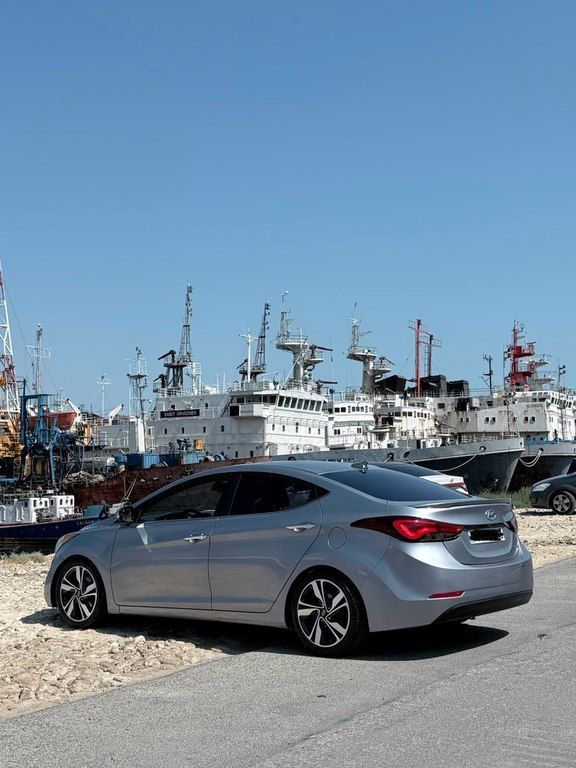 Hyundai Elantra, 1.8 L, 2015 il, 170 500 km — Avtomobillər, Bakı (9)