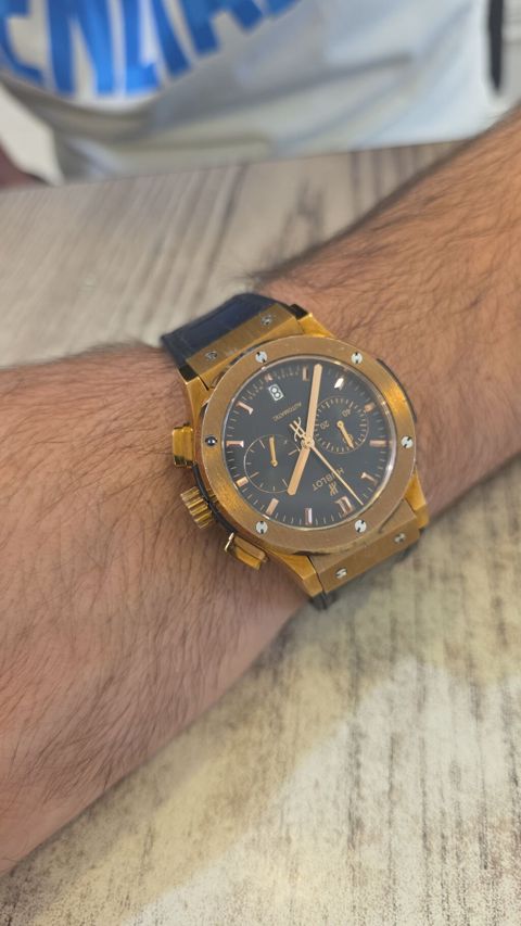 Hublot üslubunda qol saatı - Korpus: qızılı tonlu metal, ön bezel 6 — Bakı