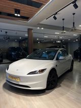 Tesla Model 3, 60 kWh, 2024 il, 22 500 km — Crown Avto