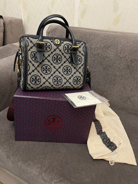 Tory Burch top-handle/çiyin çantası - Material: Monogram naxışlı — Bakı