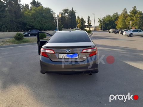 Toyota Camry SE sedan - Korpus: sedan, qrafit/boz rəng